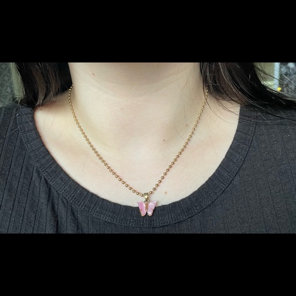 Pink butterfly gold chain necklace - 💵See bundle deal🔝💵 - Picture 3 of 3